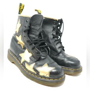 Dr. Martens Applique Stella 8 Eye Star Boot BLACK+GOLD SOFTY T+KORAM Women’s 7